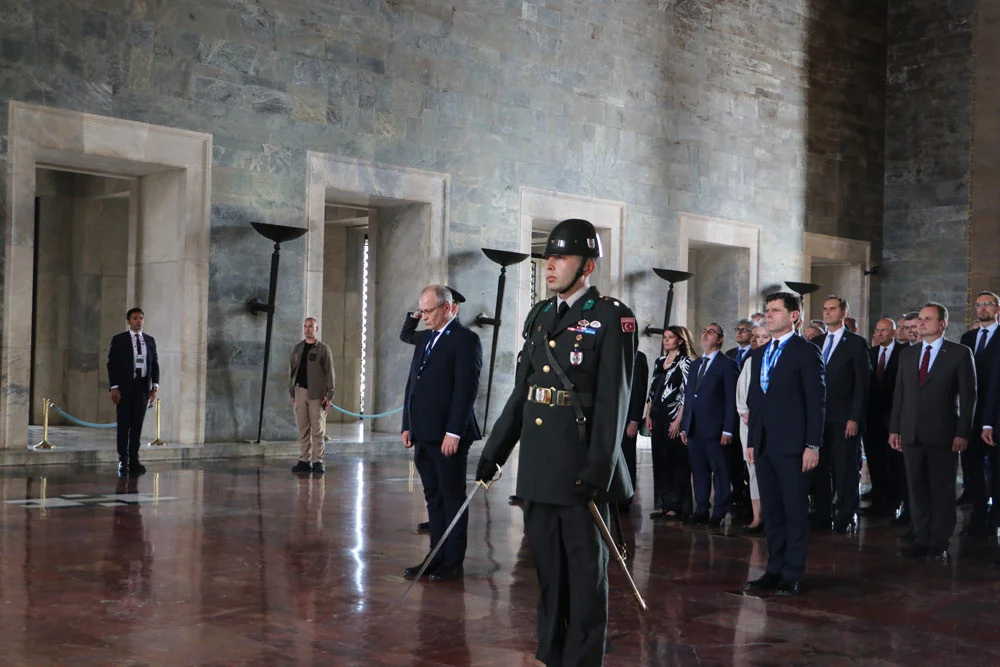 NATO heyetinden Anıtkabir'e ziyaret