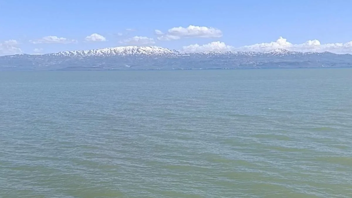 Van Gölü’nde yüzmek yasaklandı