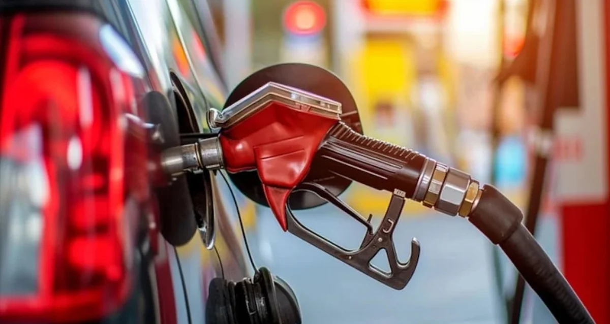 Akaryakıtta zam yağmuru: Motorine bir zam daha geliyor!