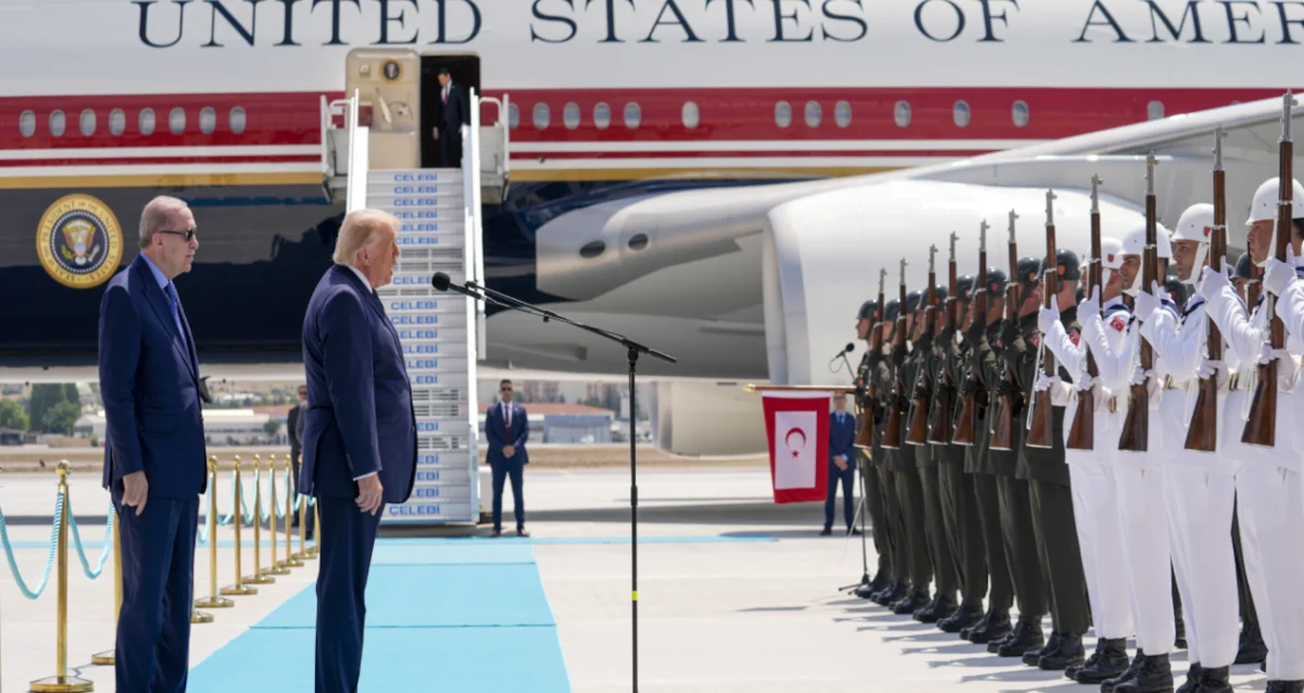 Trump askerleri Türkçe selamladı!