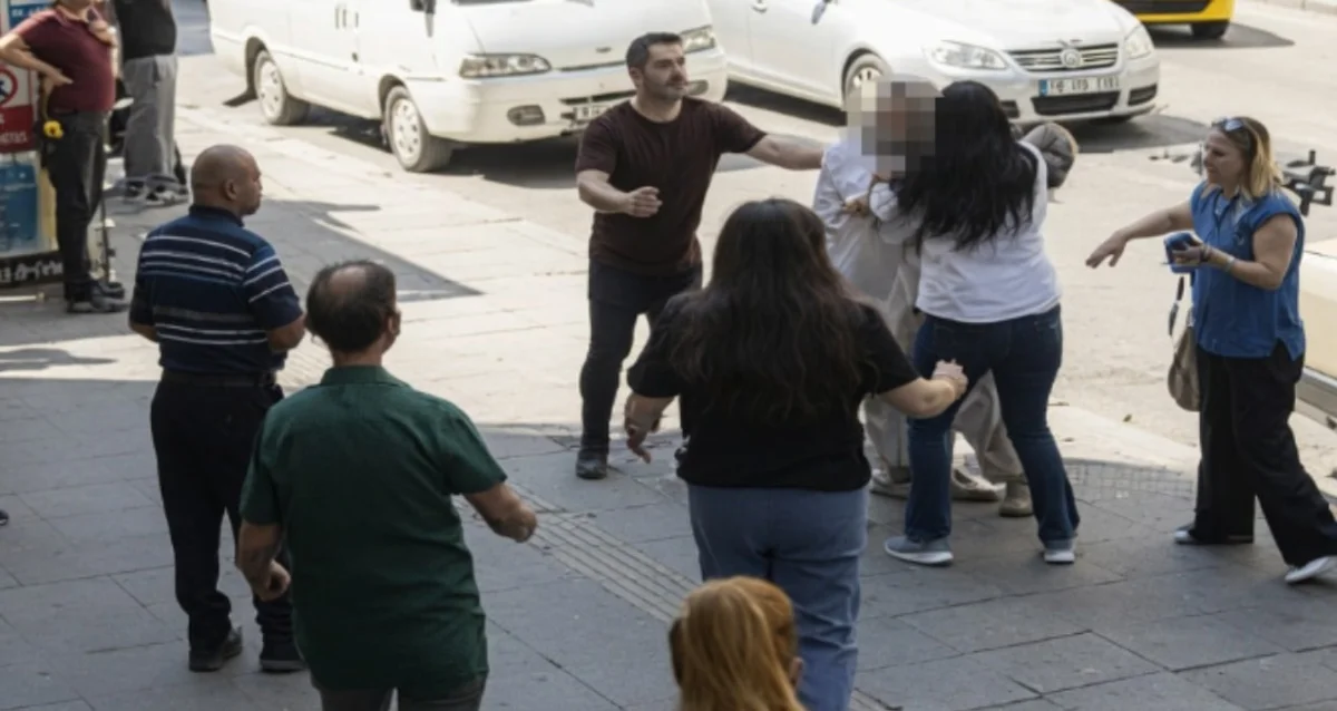 Dikiz aynasıyla kadına öldüresiye dayak attı! Sonrasında meydan dayağı yedi