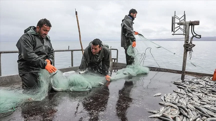 Van Gölü'nde 3 Aylık  Avlanma Yasağı Sona Eriyor!