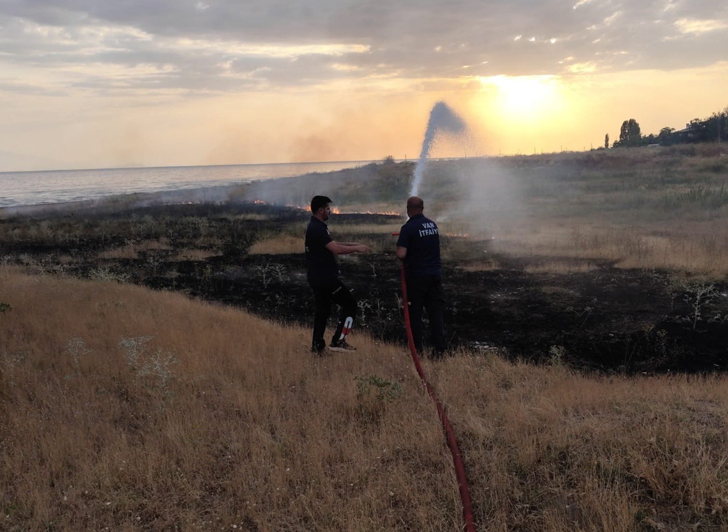 Van'da 10 Günde 239 Yangına Müdahale