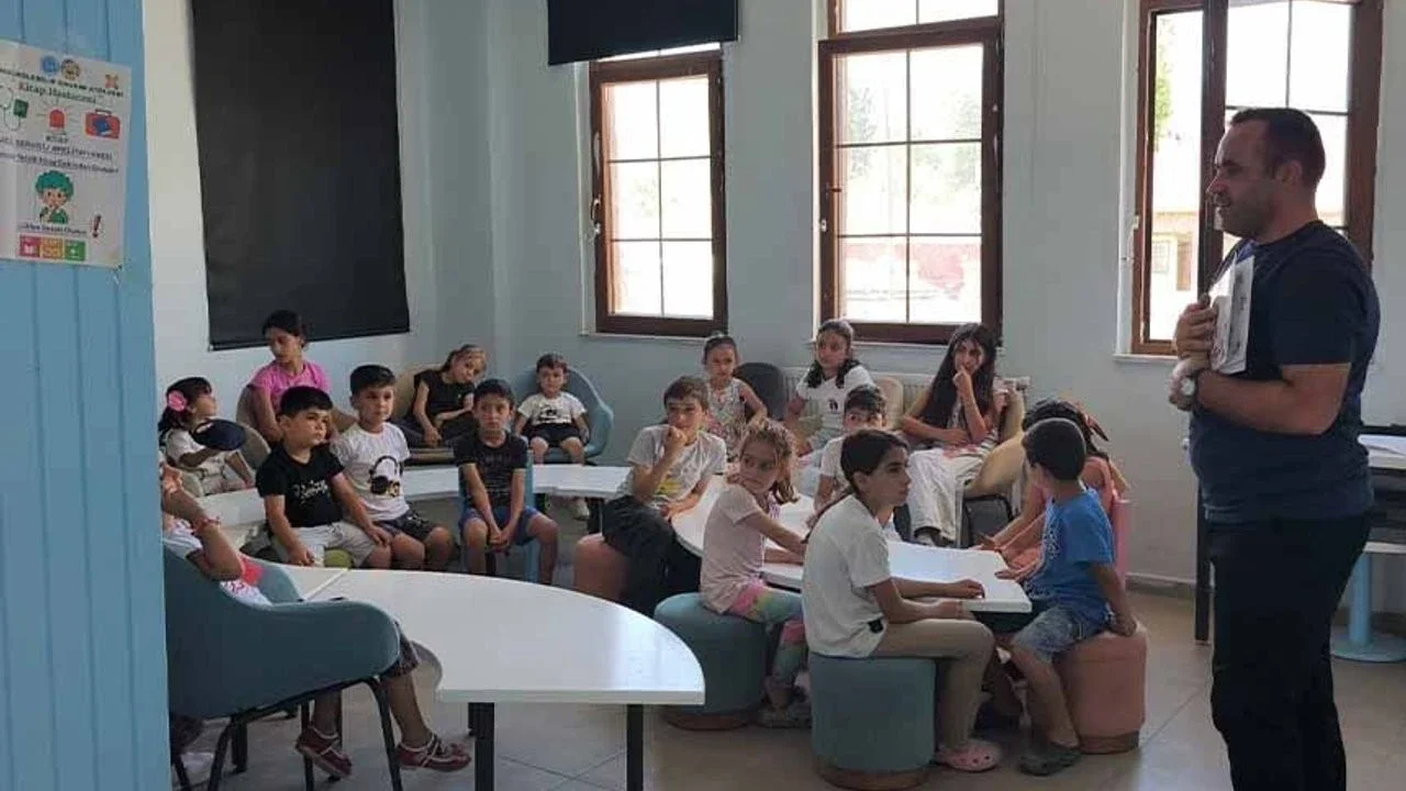 Muradiye’de kütüphane aileleri buluşturuyor