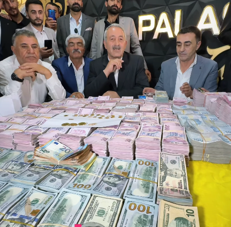 Van’da Şemsikan Aşireti'nin Düğününde Rekor Takı: 21 Milyon TL