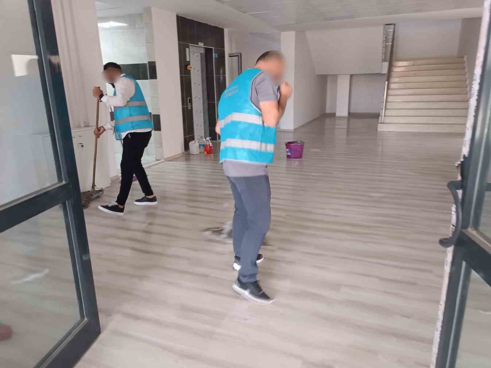 Van'daki Okullar, Mahkumlar Tarafından Eğitime Hazırlandı