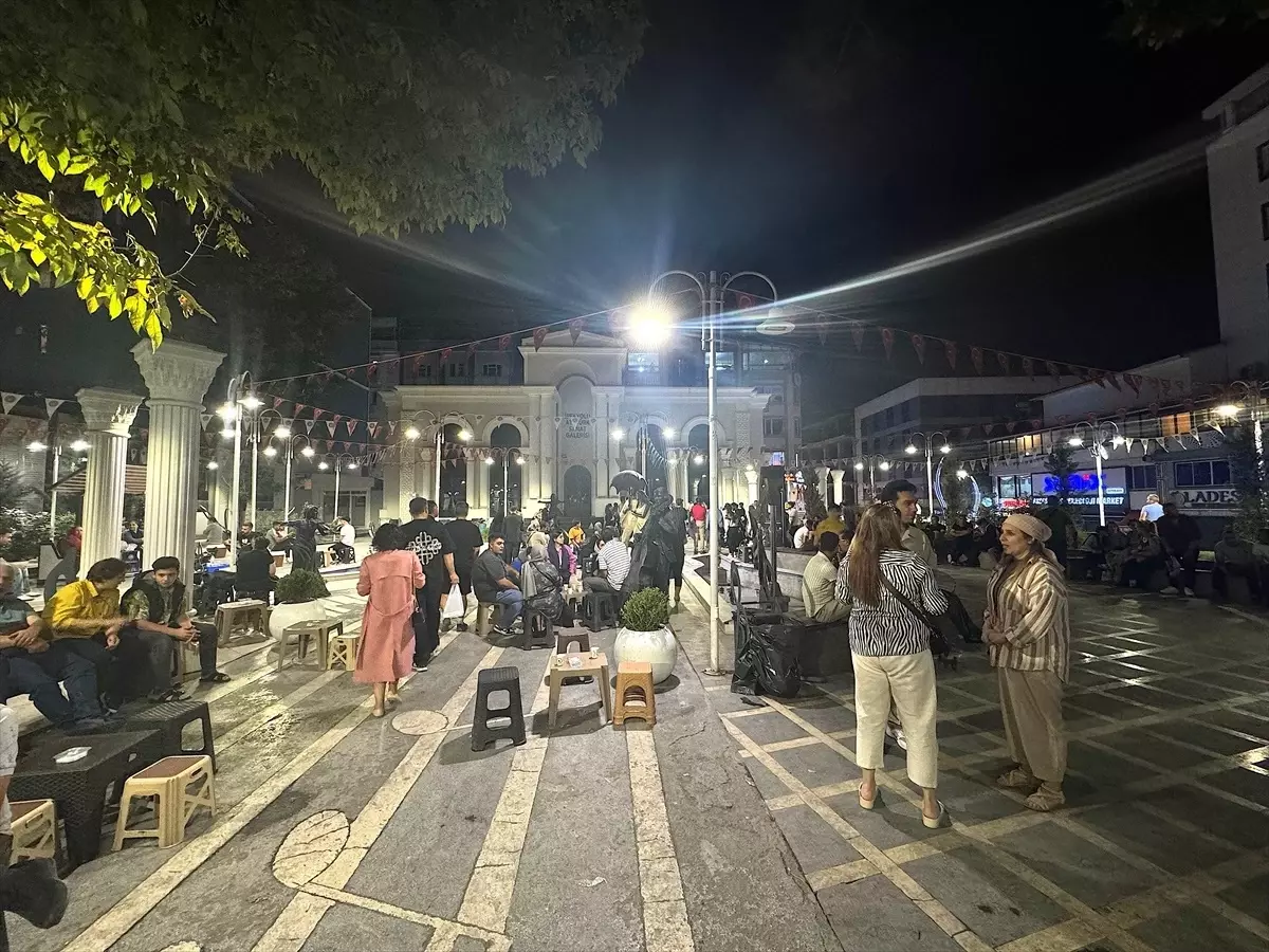 Van'da İranlı Turist Yoğunluğu: 651 Bin Ziyaretçi!