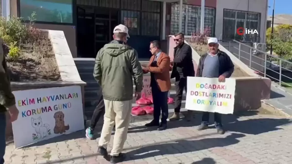 Muradiye’de Yaban Hayvanlarına Destek: Doğaya Yem Bırakıldı