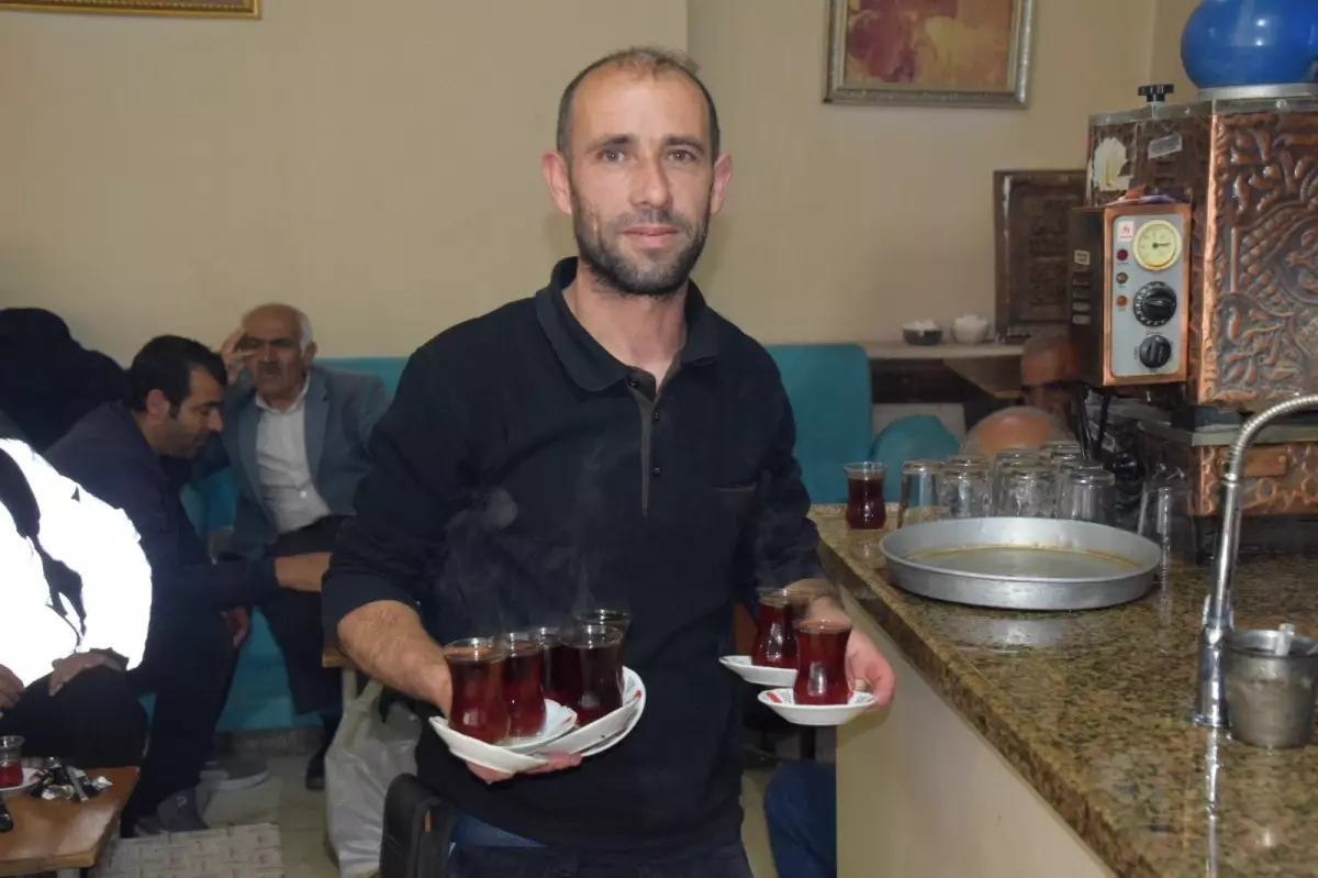 Van'daki Yıkıcı Depremlerden 13 Yıl Sonra Düğün Acısı