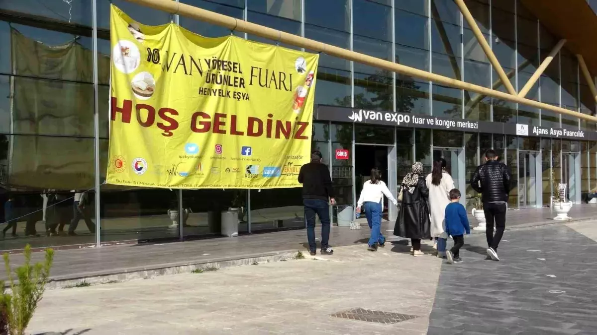 Van Yöresel Ürünler Fuarı’nda Hijyen ve Fiyat Eleştirileri