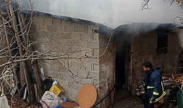 Van'da Tandır Evi Yangını: Kullanılamaz Hale Geldi
