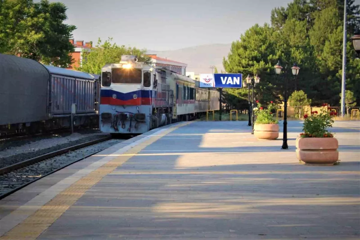 Van-Tahran Treni 5 Yıl Aradan Sonra Başlıyor!