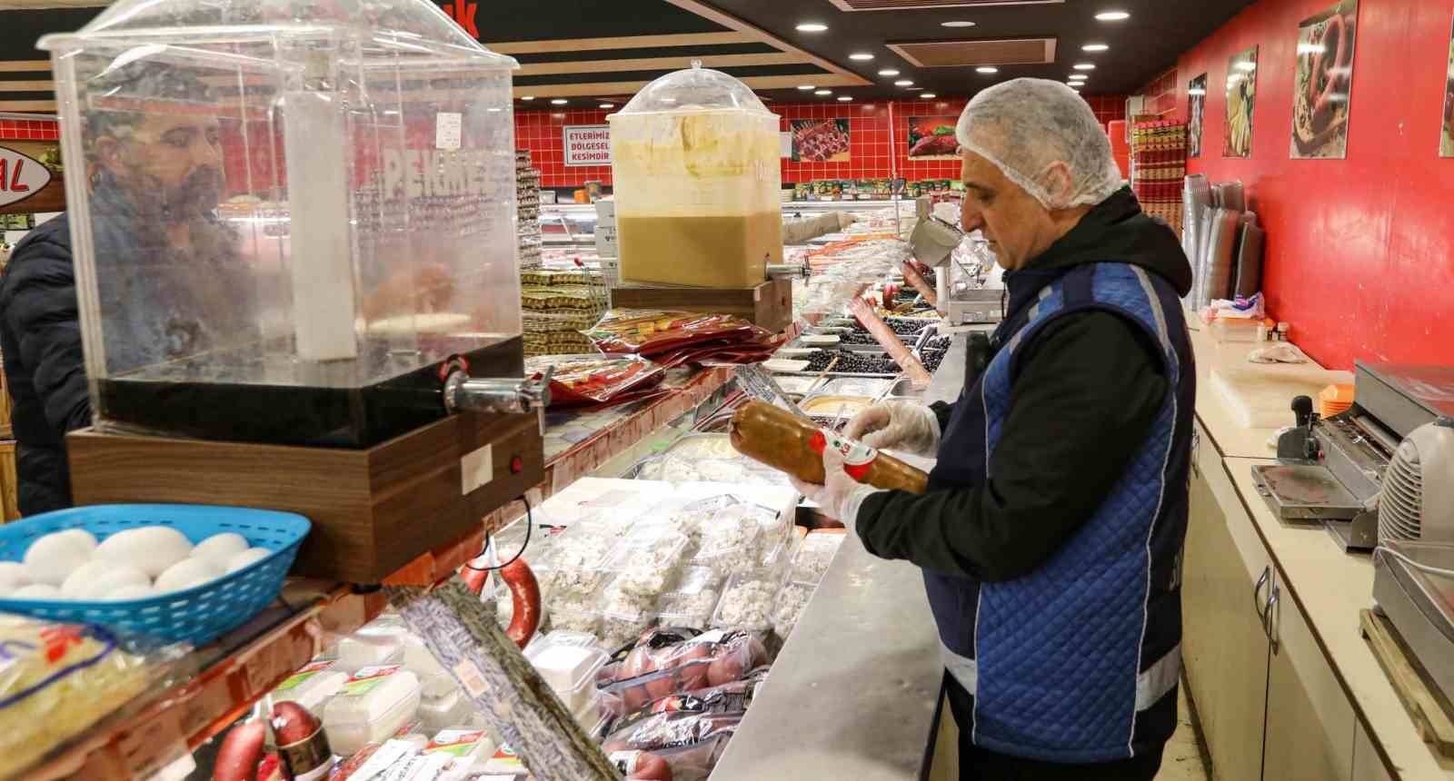 Van Büyükşehir Belediyesi’nden Marketlere Kapsamlı Denetim!