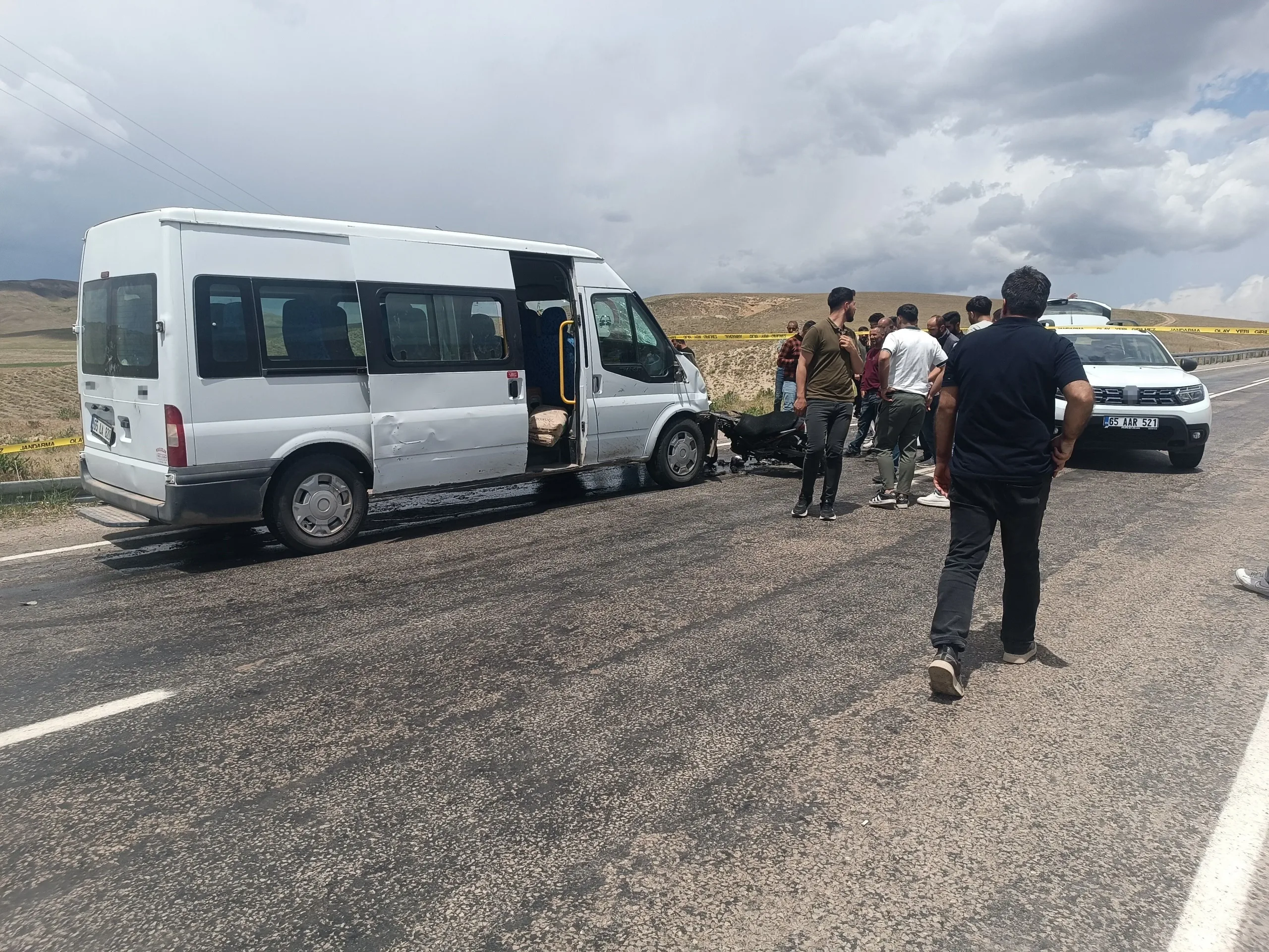 Van’da Feci Kaza: Minibüs ile Motosiklet Çarpıştı, 2 Genç Hayatını Kaybetti