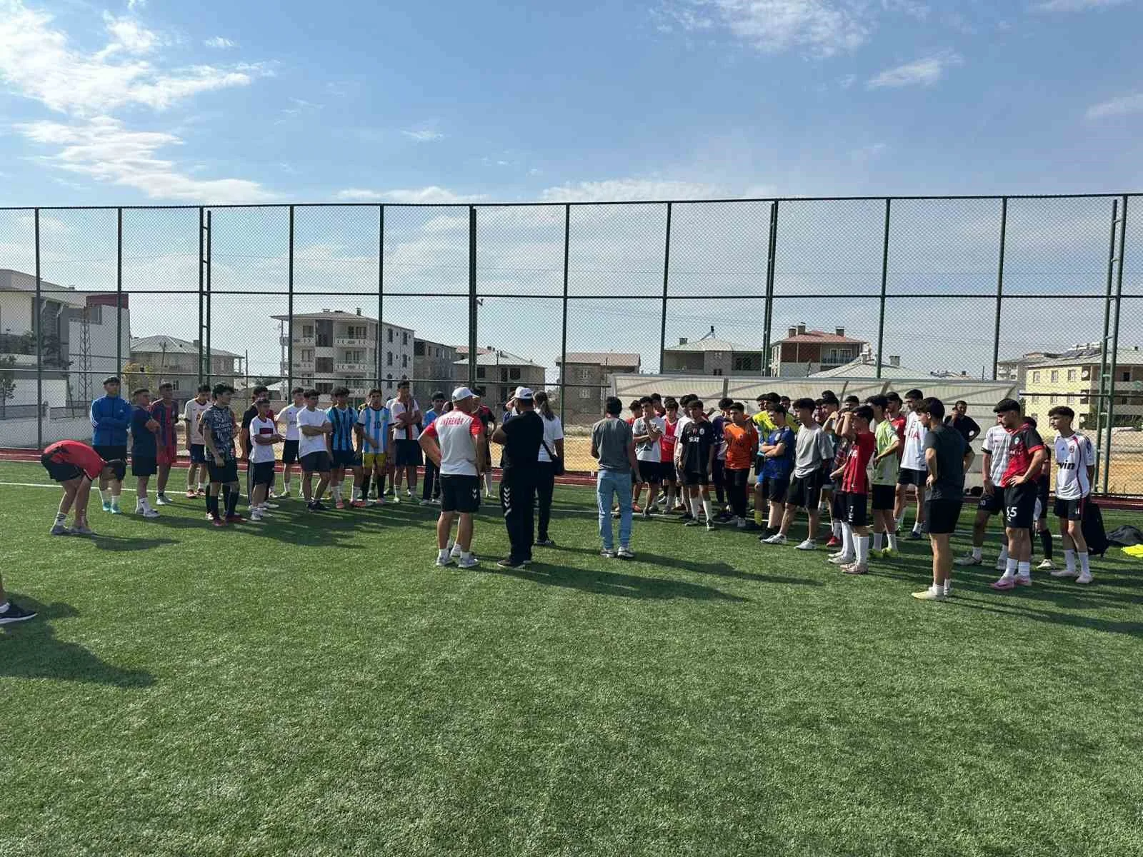 Van Büyükşehir Belediyespor’da Seçmeler Tamamlandı: 290 Adaydan 38’i Kadroya Girdi