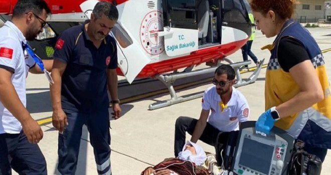 Başkale’de 94 Yaşındaki Hasta Helikopter Ambulansla Van’a Sevk Edildi