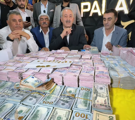 Van’da Şemsikan Aşireti’nin Düğününde Rekor Takı: 21 Milyon TL