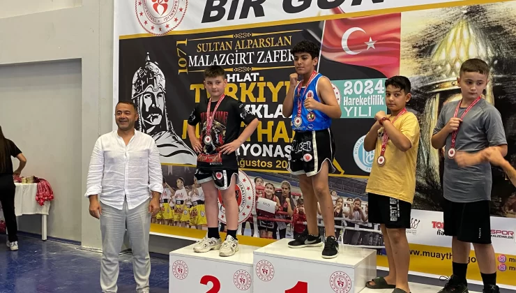 Van’a Türkiye Muay Thai Şampiyonası’ndan Gümüş Madalya