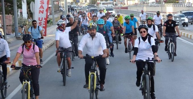 Van’da ‘Sağlığını Erteleme Harekete Geç’ Bisiklet Turu
