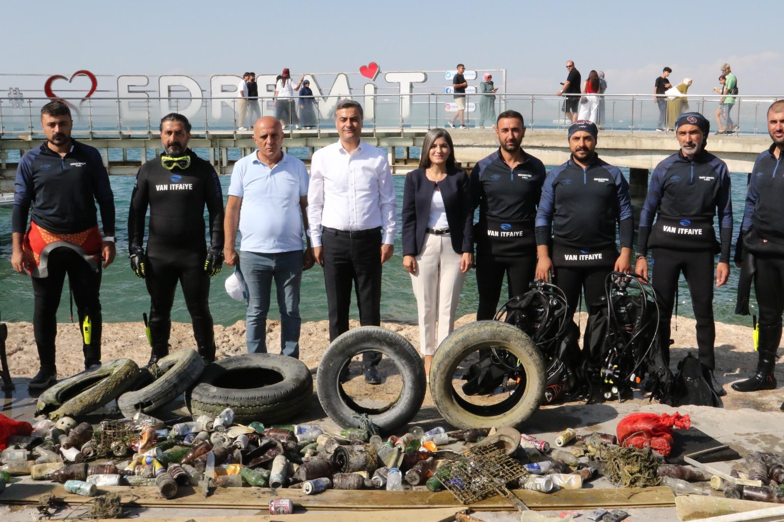 Duyarlı Toplum, Temiz Van: Van Gölü’nden Çıkarılan Çöpler!