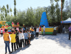 İpekyolu Çocuk Şenliği Coşkuyla Devam Ediyor