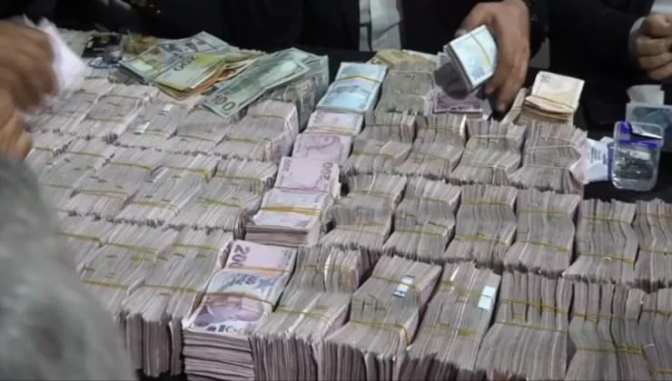 Van’da Görkemli Düğün: Geline 2 Kilo Altın, Damada 15 Milyon TL Takıldı