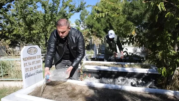 Van’da 604 Kişinin Hayatını Kaybettiği Depremin Acısı 13 Yıl Sonra da Taze
