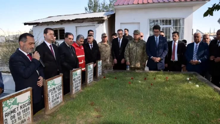 Van Erciş’te 2011 Depreminde Hayatını Kaybedenler Anıldı