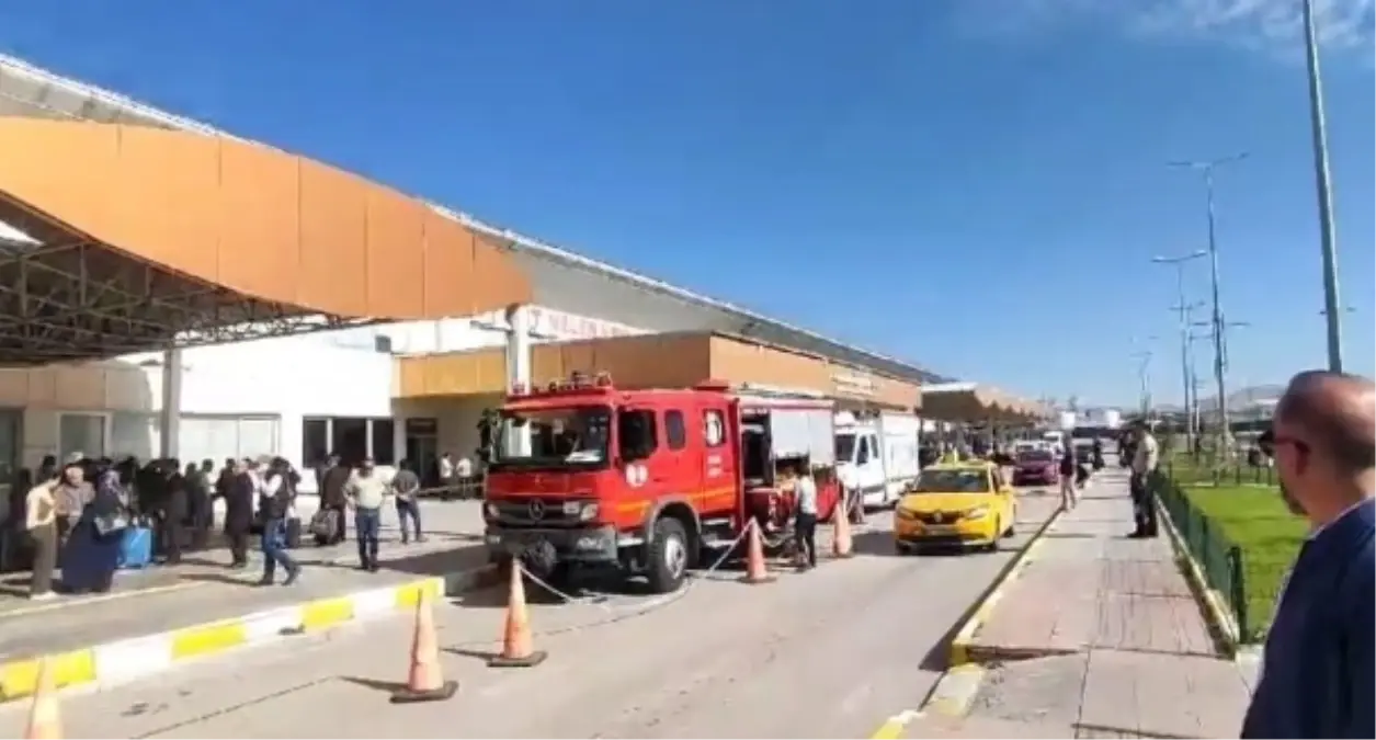 Van Havalimanı’nda Yangın Paniği: Uçuşlar Durduruldu!