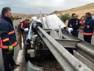Van’da Bariyer Dehşeti: Sürücü Yaralı
