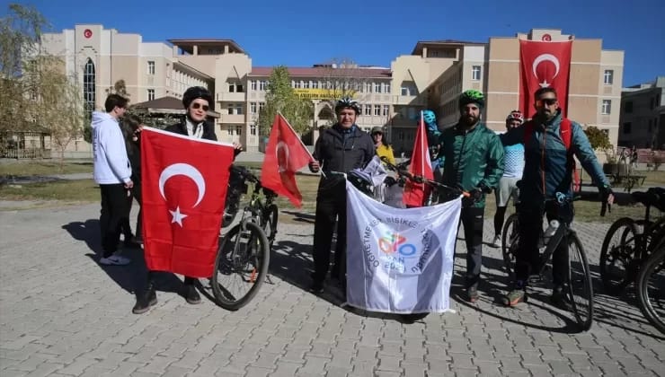 Van’da Cumhuriyet’in 101. Yılı Bisiklet Turu ile Kutlandı