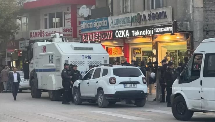 Van’da Taşlı Sopalı Kavga: Polis Müdahale Etti