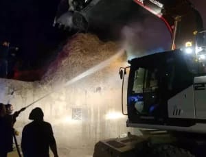 Van’da Ot Yığını Yangını Korkuttu