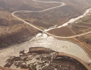 Van’da Atık Barajı Çöktü: Çevre ve Ekili Alanlar Zarar Gördü