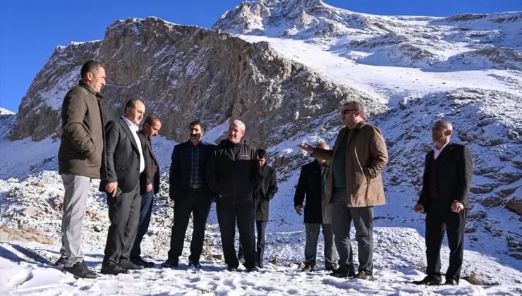 Bahçesaraylılar Çığ Tüneli İstiyor: “Her Kış Aynı Çileyi Yaşıyoruz”