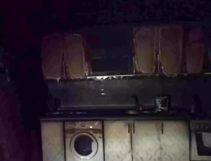 İpekyolu’nda Gece Yangını! Hasar Meydana Geldi
