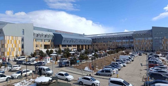 Van’da Sağlıkta Büyük Atılım! Hasta Sevkleri Azaldı