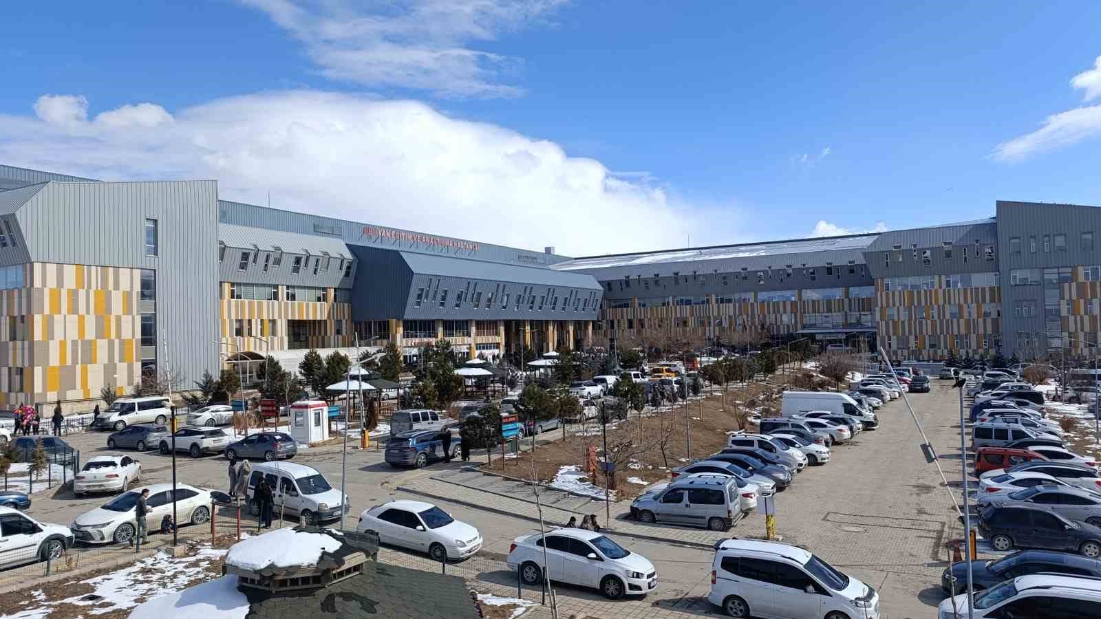 Van’da Sağlıkta Büyük Atılım! Hasta Sevkleri Azaldı