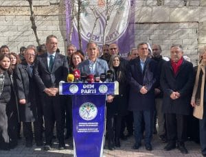 CHP Heyeti Van’da: “Kayyımı Kabul Etmeyeceğiz”