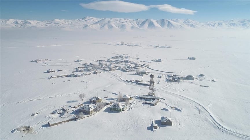 Çaldıran Buz Tuttu! Sıcaklık Eksi 31 Dereceyi Gördü