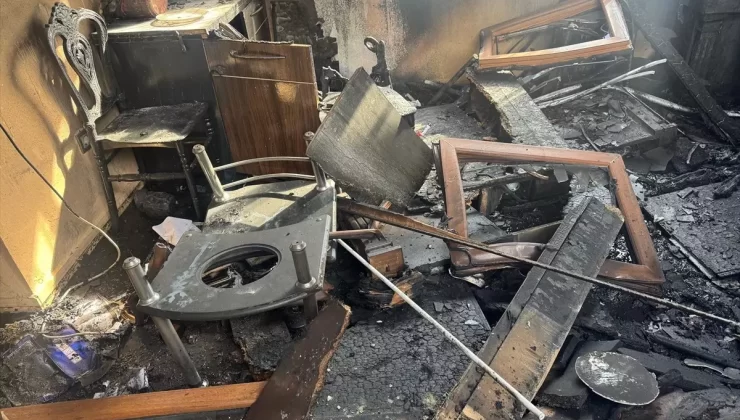 Van’da İzinsiz Gösterilere Katılan 50 Kişi Tutuklandı