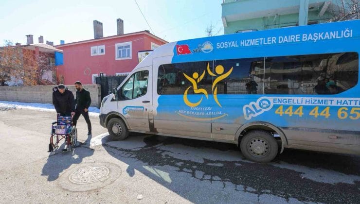 Van’da Engelli Vatandaşlara Tekerlekli Sandalye Desteği