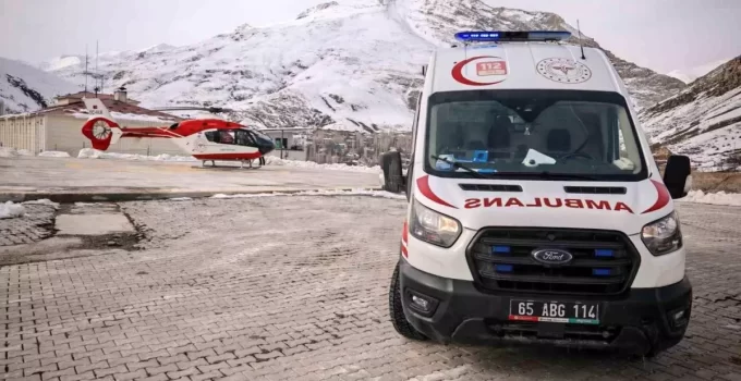 Bahçesaray’da Acil Sevk! Helikopter Ambulans Harekete Geçti