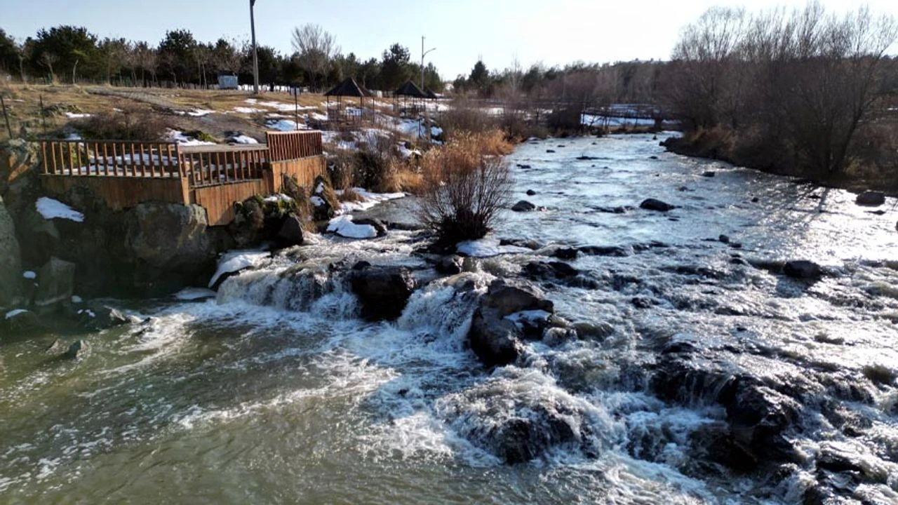 İnci Kefali Balık Göçünün Olduğu Deliçay Umut Veriyor!