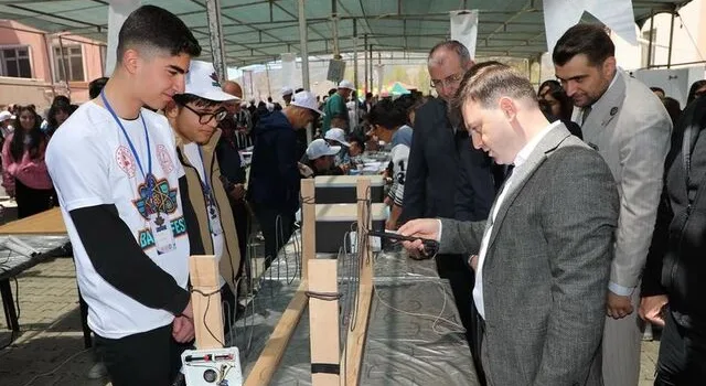 Başkale Bilim ve Teknoloji Festivali’nde genç dahiler projelerini tanıttı