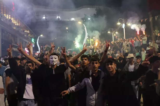 Vanspor Taraftarı, Elazığspor Maçı Sonrası Sokaklara Döküldü!