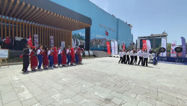 Van’da Gençlik Spor Festivali Coşkuyla Başladı