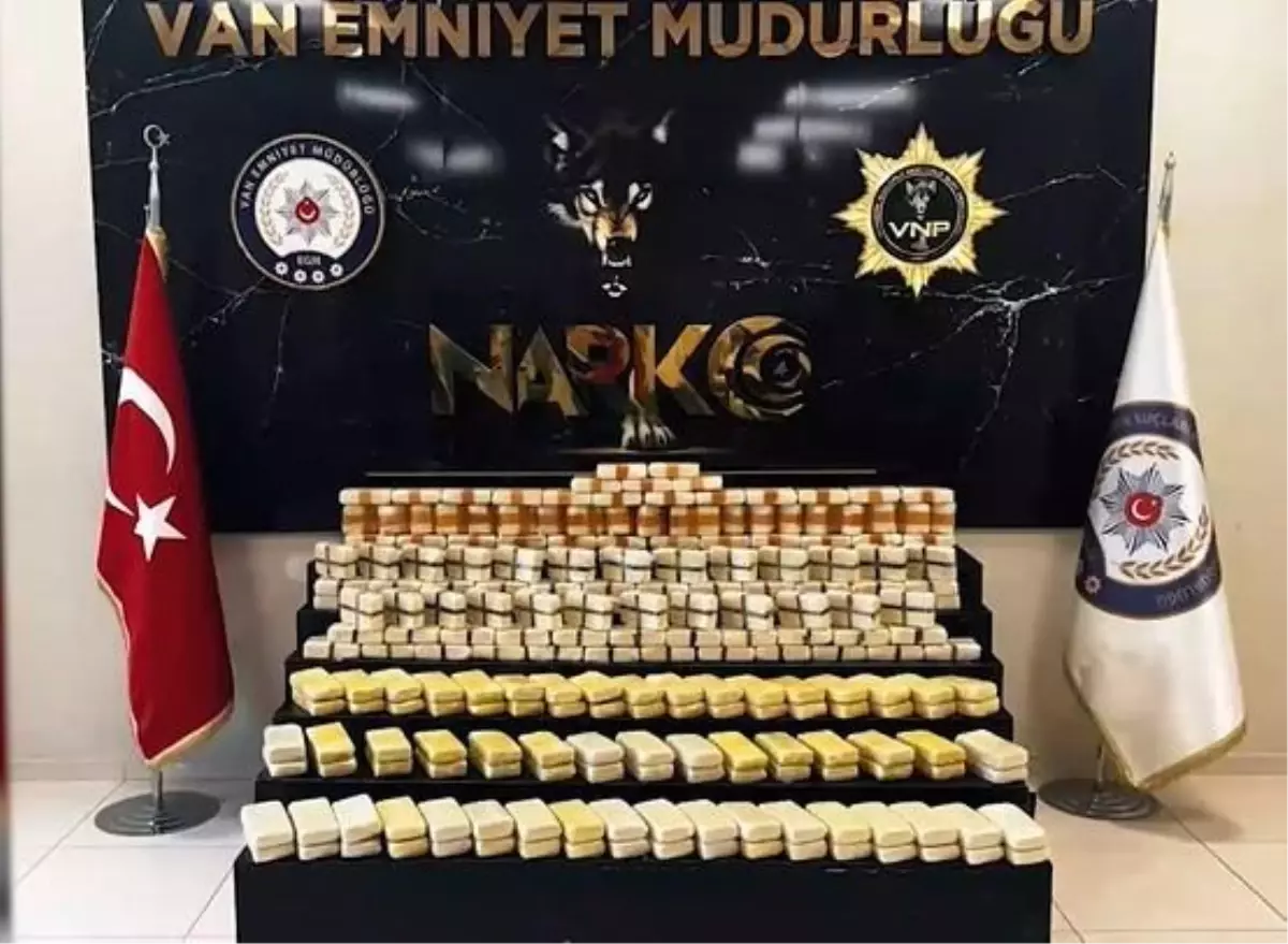 Van’da Zehir Tacirlerine Darbe: 210,5 Kilo Uyuşturucu Ele Geçirildi!