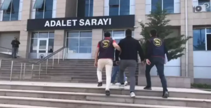 Van’da JASAT’tan Hırsızlara Şafak Operasyonu: 8 Gözaltı