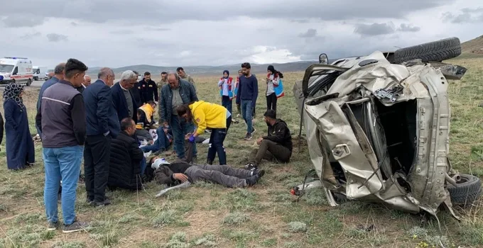 Van Özalp’te Feci Kaza: 1 Ölü, 4 Yaralı